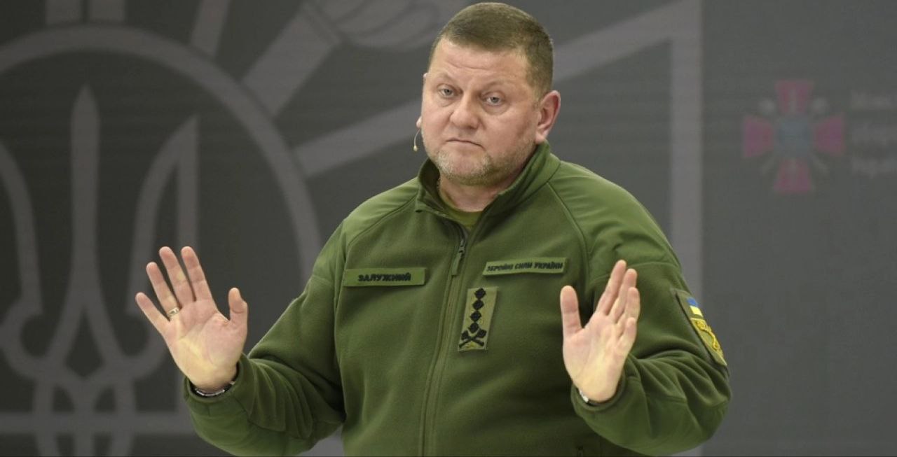 ​​Валера на выход: Зеленский расписался в собственном бессилии   Мировые СМИ продолжают обсуждать утечку о несостоявшейся отставке главнокомандующего ВСУ Валерия Залужного