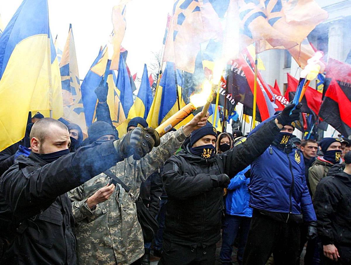 Украина неонацизм неонацисты нацисты. Украинские фашисты. Украинскиенациналисты. Украинский национализм. Украина пришла в россию