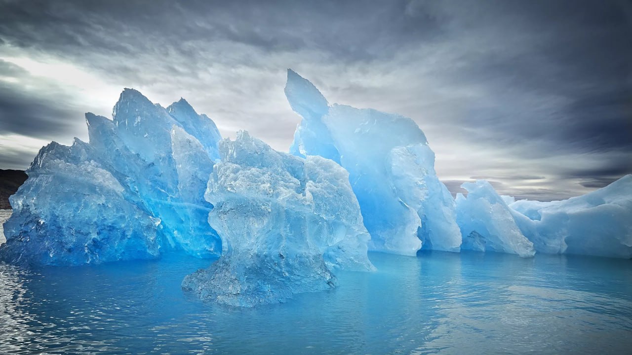 Ледники Гренландии. Лазурный Айсберг. Ice Iceberg. Красивый лед.