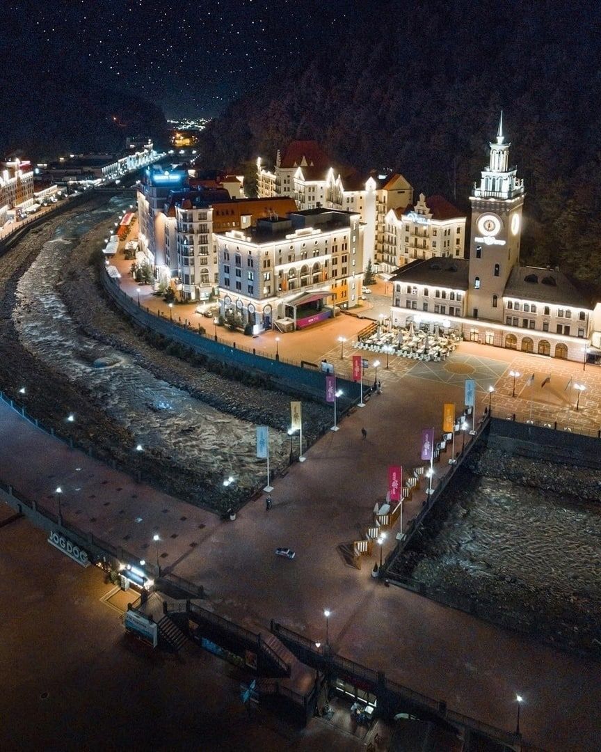 Места где побывать в сочи. Эсто-садок красная Поляна. Эсто садок Сочи.